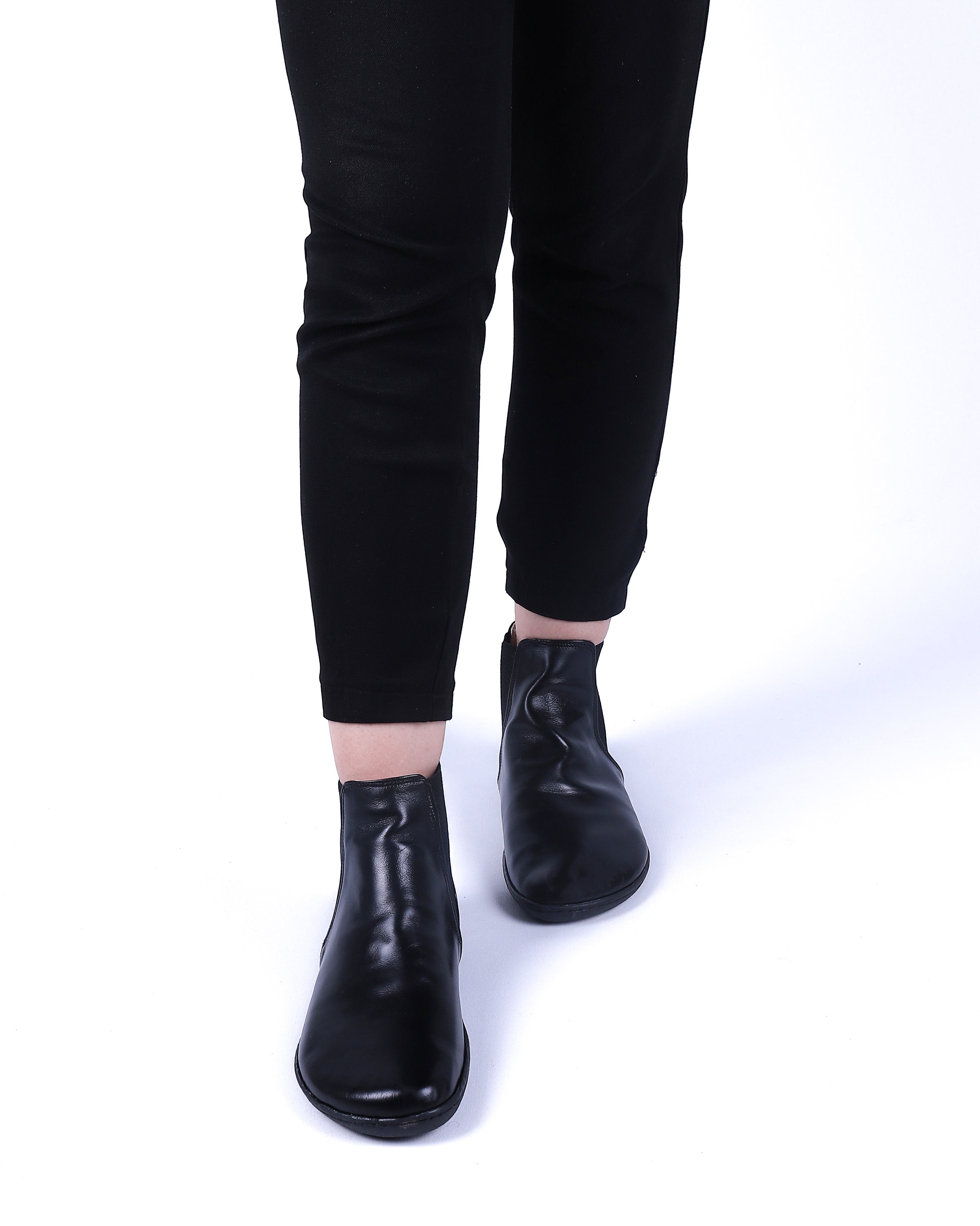 Black Chelsea Boots Wide Barefoot Shoes Smooth Leather Handmade 6mm Rubber Outsole Chelsea Boots Rubber Outsole